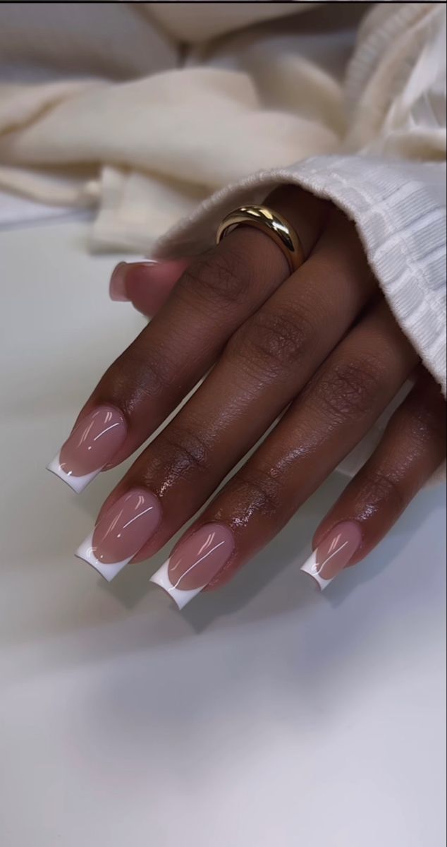 Pose Gel-X carré court, french blanche